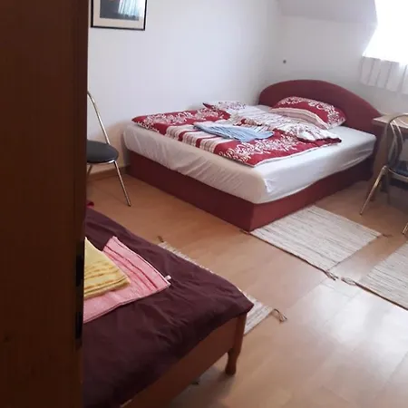 Piero Hostal *