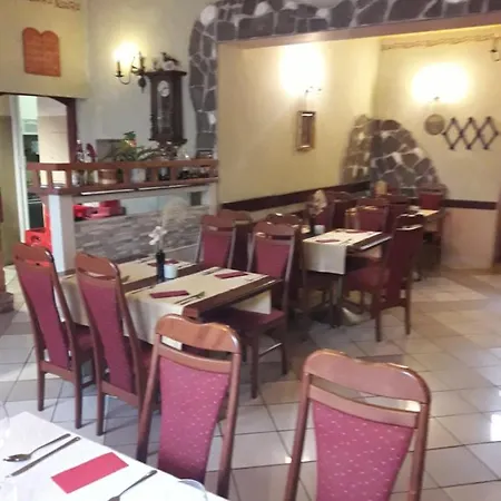 Piero Hostal