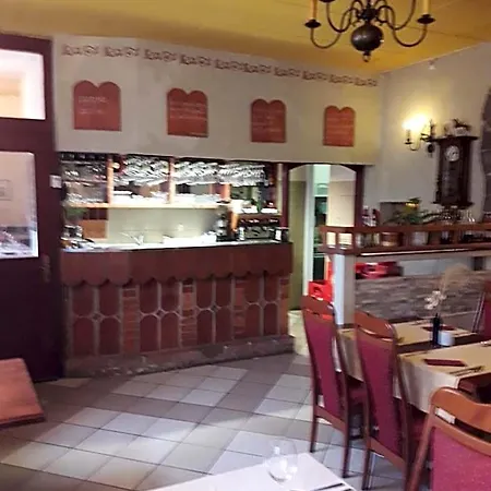 بيت شباب Piero
