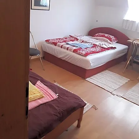 Piero بيت شباب ليوبليانا